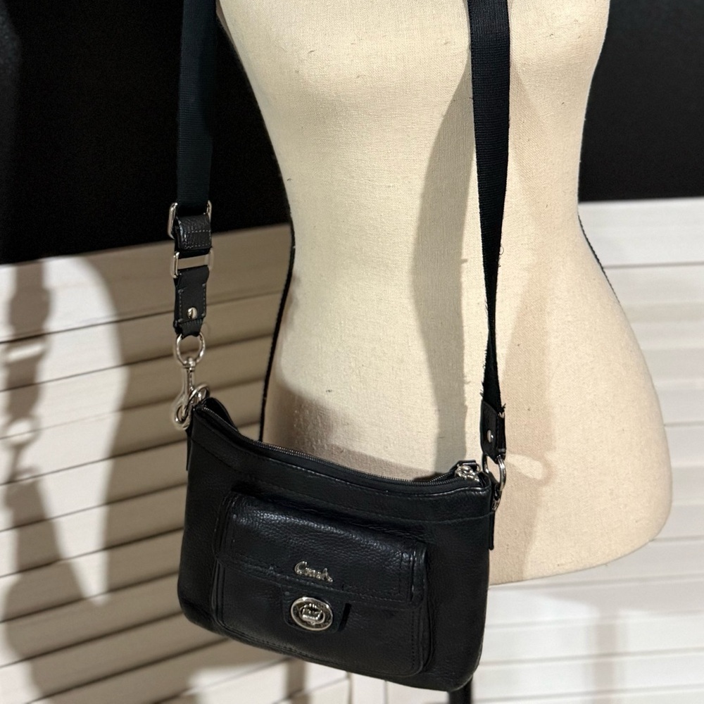 Coach Black Leather crossbody Bag